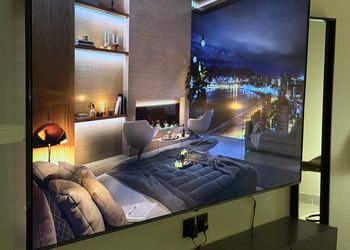 استديو هادئ بدخول ذاتي 