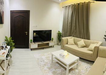 شقة انيقة بصالة ودخول ذاتي 