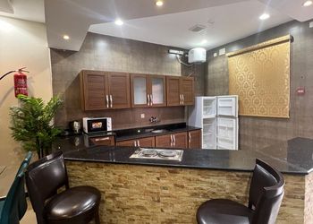 شاليه بصالة وثلاث غرف نوم 
