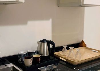 استديو بسرير ماستر وجلسة جانبية