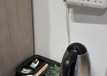 استديو هادئ بسرير ماستر 