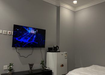 استديو بسرير ماستر وجلسه جانبيه