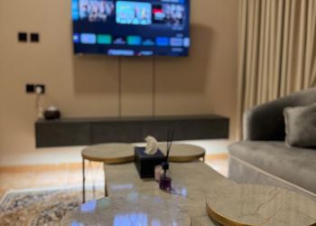 شقة بغرفتين نوم وصالة ودخول ذاتي