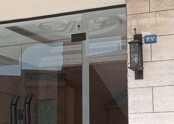 استديو بسرير ماستر وجلسة جانبية