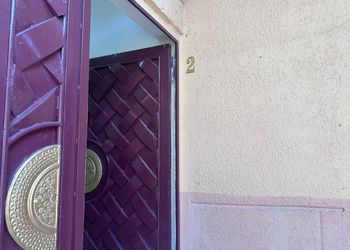 شقة بغرفتين نوم وصالة 