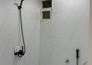 استديو بأثاث مريح وبسيط 