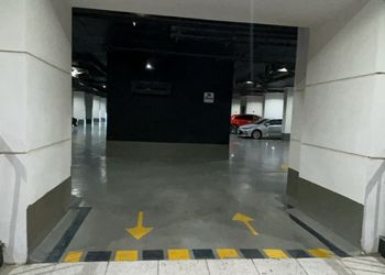 استديو بسرير ماستر وأثاث مريح 