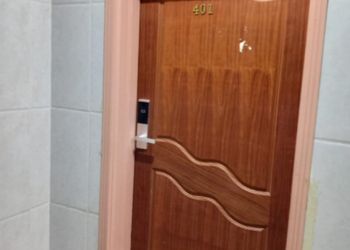 استديو بسرير ماستر 