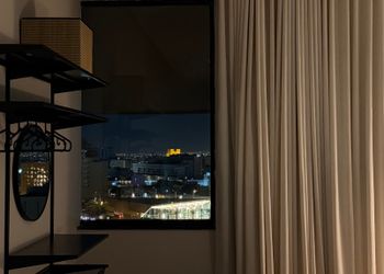 استديو بسرير ماستر وجلسة جانبية 