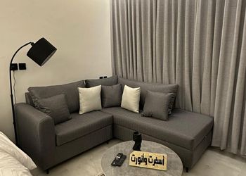 استديو بسرير ماستر وجلسة جانبية