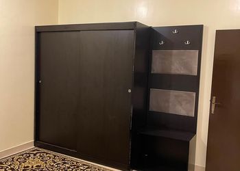 شقة بغرفتين نوم وصالة مريحة 