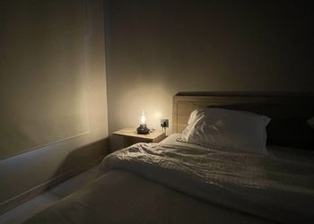 استديو بسرير ماستر وجلسة 