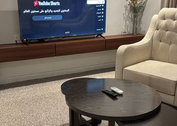 استديو بسرير ماستر وأثاث مريح 
