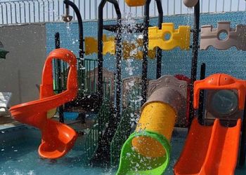 استراحة بالعاب اطفال و مسبح