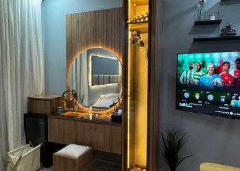 استديو بسرير ماستر وأثاث مريح 