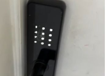 استديو هادئ بسرير ماستر 