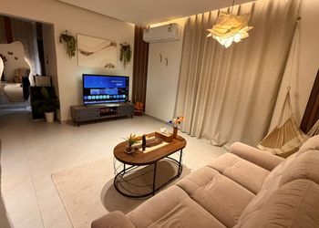 استديو بأثاث مريح وبسيط 