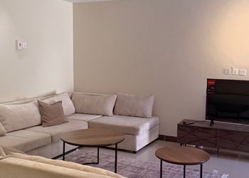 استديو بسرير ماستر وأثاث مريح 
