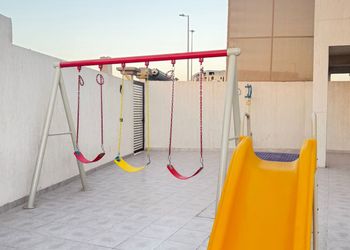 شاليه بألعاب أطفال وجلسة خارجية 