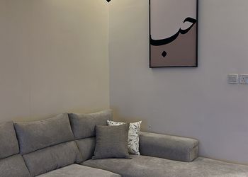 شقة بغرفة نوم ودخول ذاتي