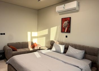 استديو هادئ بسرير ماستر 