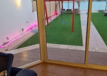 فيلا بمسبح خاص امام الشاطئ