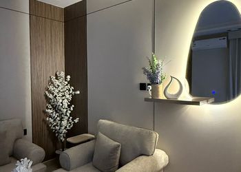 استديو بسرير ماستر وجلسة جانبية