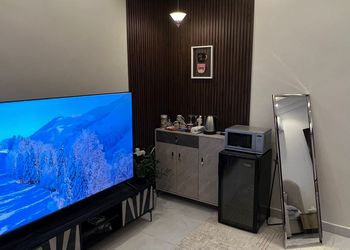 استديو بسرير ماستر وجلسة جانبية 