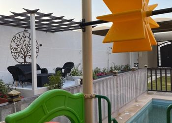 شاليه بألعاب أطفال