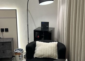 استديو هادئ بسرير ماستر 