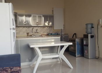 شاليه بألعاب مائية وملحق خارجي