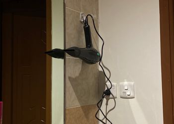 استديو بسرير ماستر وجلسه جانبيه