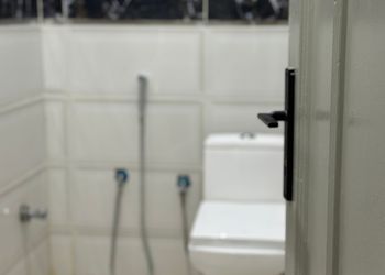 استديو هادئ بسرير ماستر