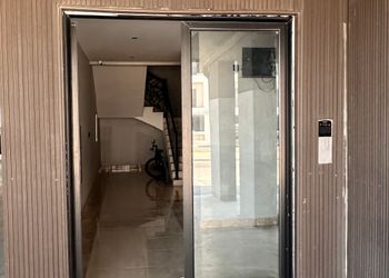 استديو هادئ بسرير ماستر 