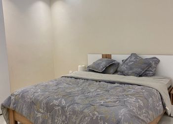 شالية بمجلس مطل على الفناء الخارجي 