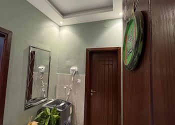 استديو بسرير ماستر وجلسة جانبية 