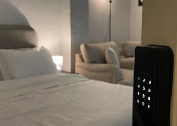 استديو بسرير ماستر ودخول ذاتي