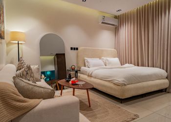 استديو بسرير ماستر ودخول ذاتي