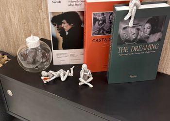استديو بسرير ماستر وجلسة جانبية 