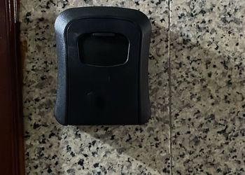 استديو بأثاث مريح وبسيط 