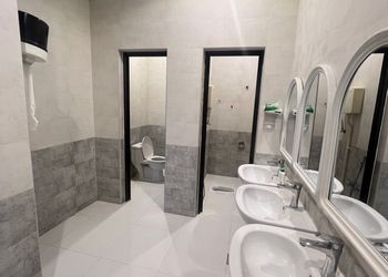 شاليه بجلسة خارجية وأجواء ممتعة 