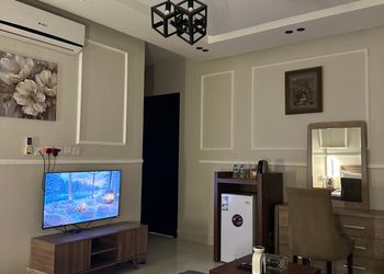 استديو بدخول ذاتي