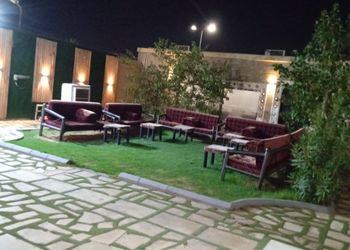 شالية بمجالس ومسبح العاب مائية 