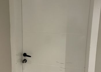 استديو بسرير ماستر و جلسة جانبية 