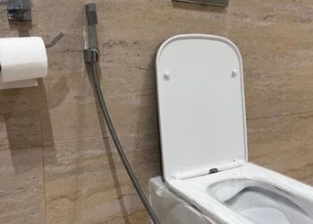 شقة بثلاث غرف نوم وصالة