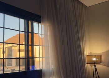 استديو بدخول ذاتي وتصميم هادئ 