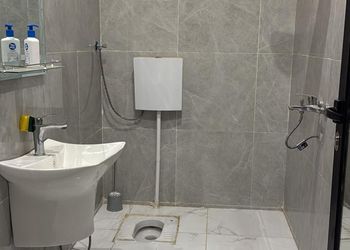 شقه دخول ذاتي غرفة و صالة فاخره
