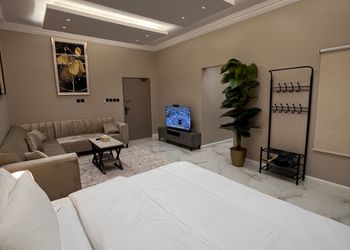 استديو بسرير ماستر 