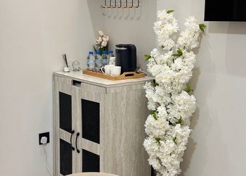 استديو هادئ بسرير ماستر