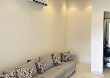 شاليه بغرفة نوم مطلة على المسبح 